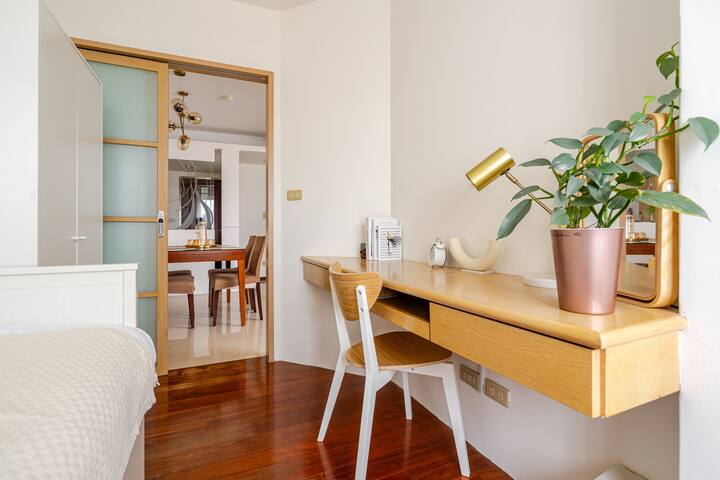 Spacious 3BR Daan Park | Elevator | For Families gallery image 4