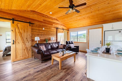 Millwood Cottage - Roomy 2 BR near Kings Canyon NP