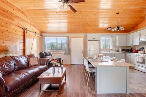 Roomy 2 BR Cottage 35 min to Nat’l Park