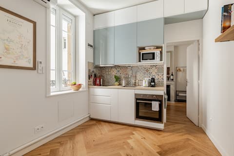 Propriété Airbnb réussie: Air-conditioned central quiet nest à Lyon