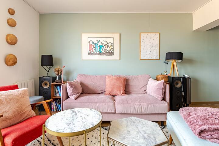 Cosy * Quiet * Bright * Balconies * Garage * Bikes gallery image 2