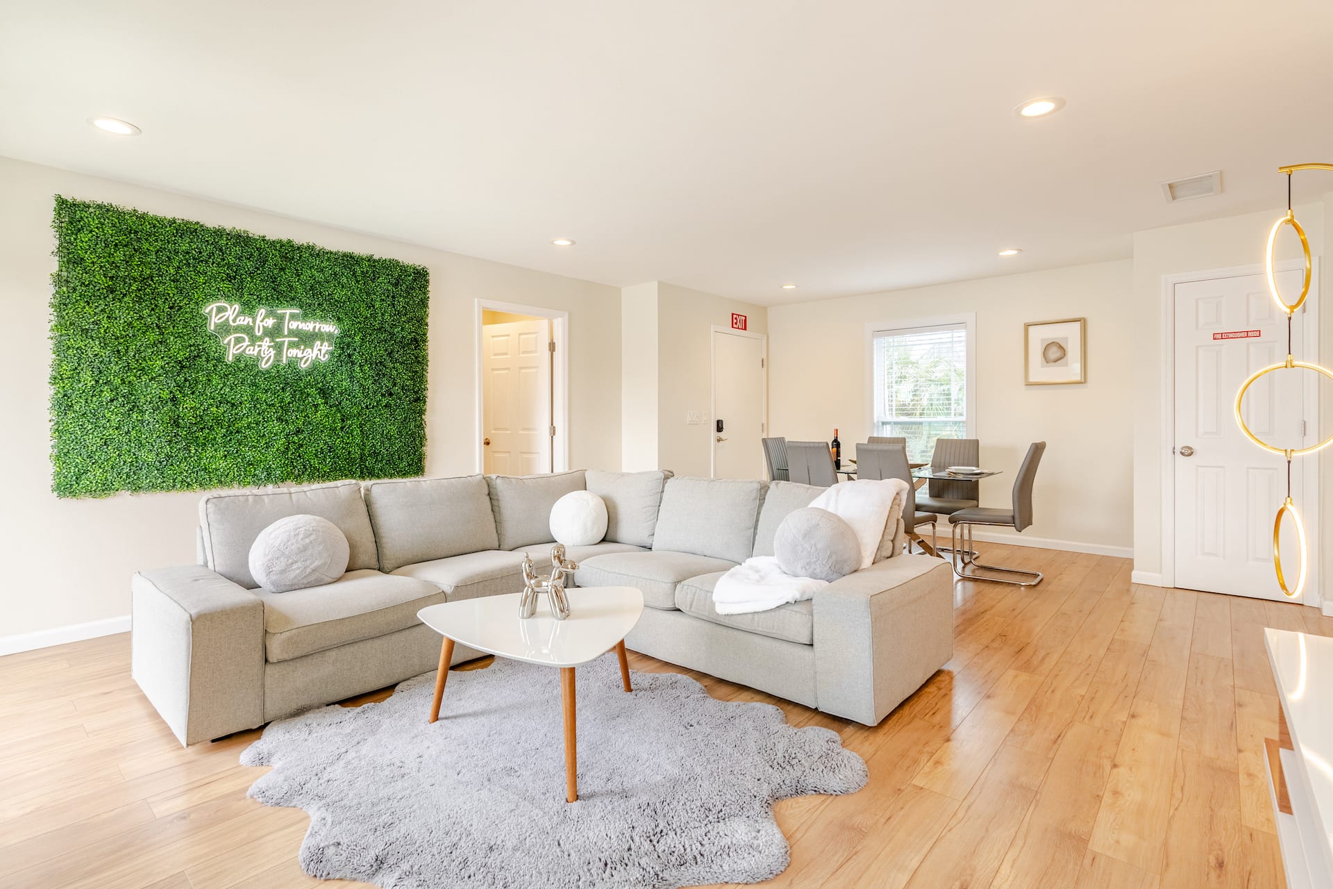 Luxury 2BR Oceanfront Condo + Rooftop Patio