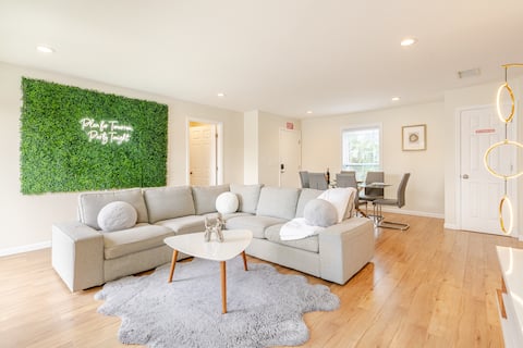 Top performing Airbnb: Luxury 2BR Oceanfront Condo + Rooftop Patio in Holmes Beach