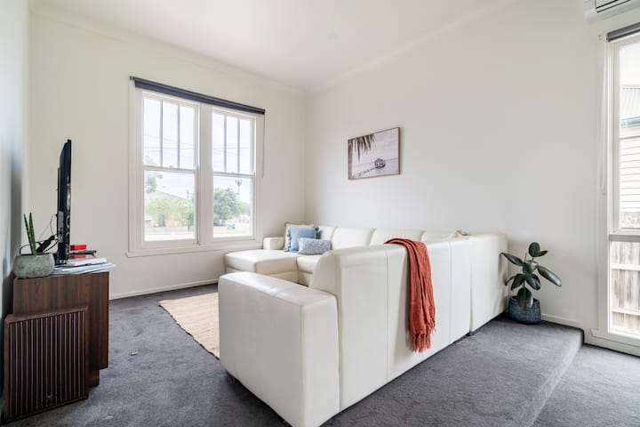 Central Geelong Federation Home - Geelong