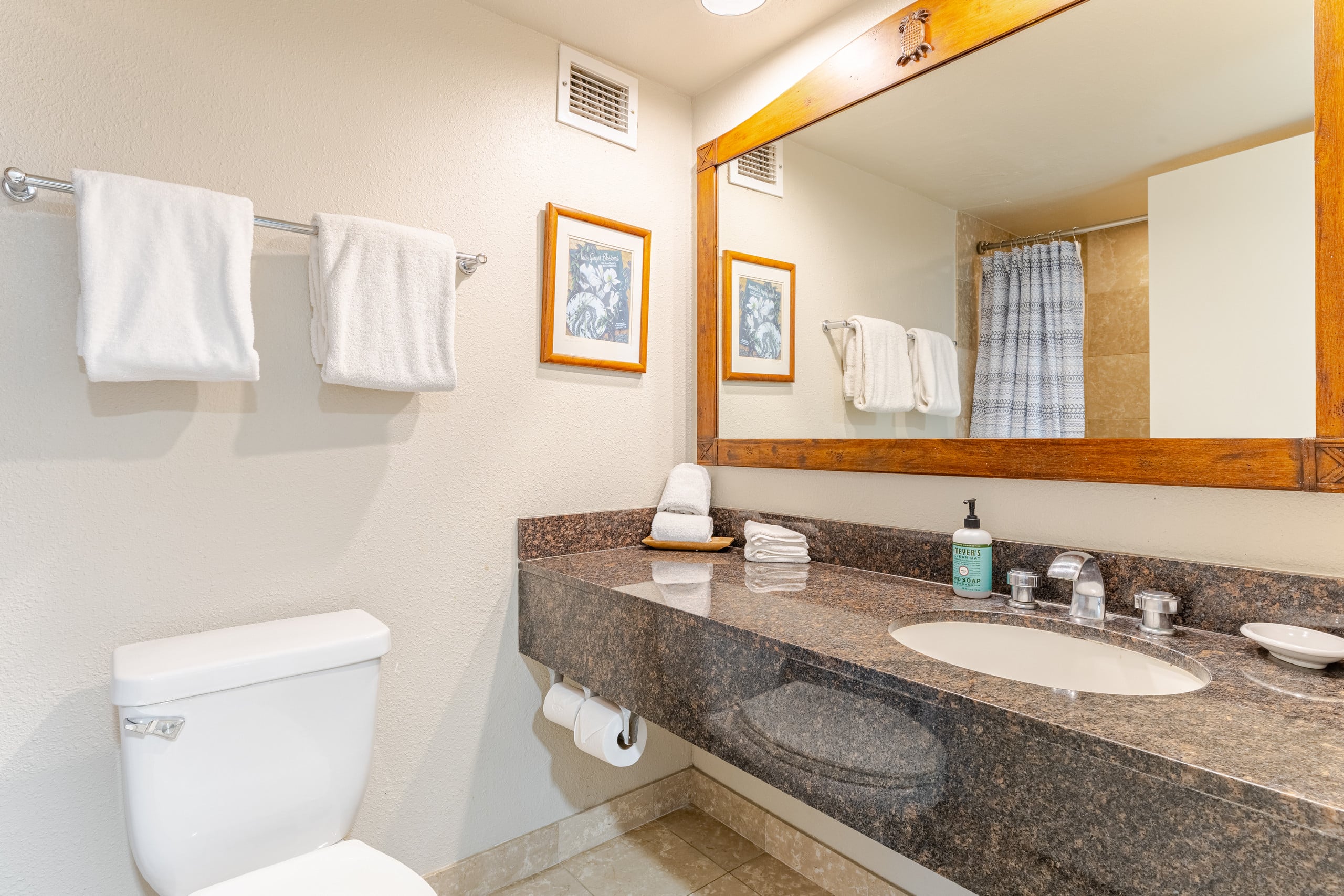 Hotel in Honolulu · ★4.8 · Studio · 2 beds · 1 private bath - Image 7