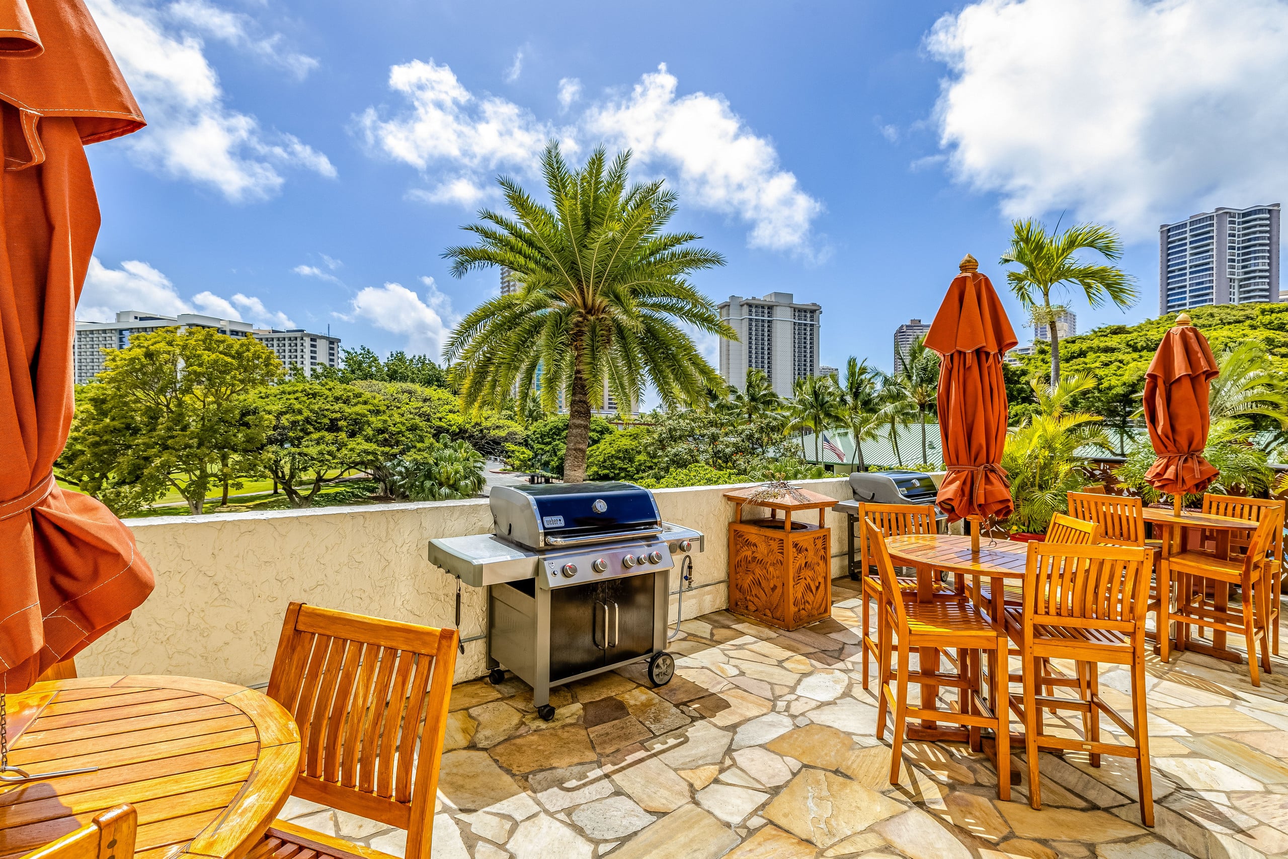 Hotel in Honolulu · ★4.8 · Studio · 2 beds · 1 private bath - Image 11