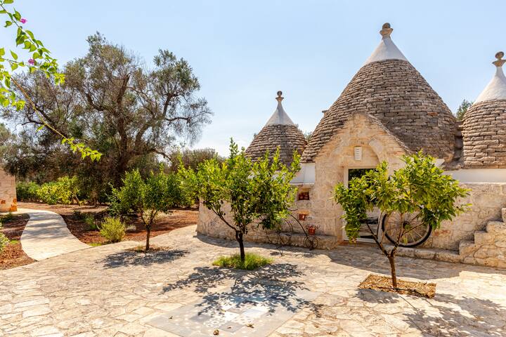 Trullo Sorores: Villa, Lamia & Pool in Puglia gallery image 2
