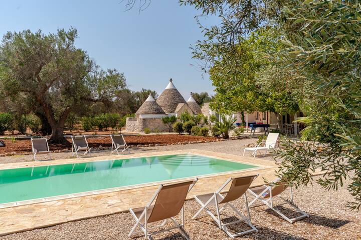 Trullo Sorores: Villa, Lamia & Pool in Puglia gallery image 3
