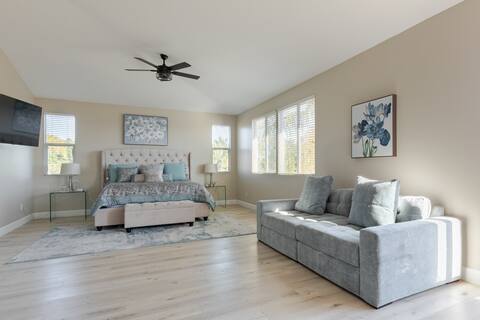 Luxurious 3500 SF Villa home Spa