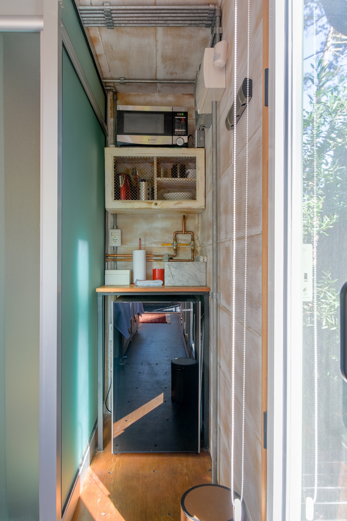 Annonce Airbnb populaire: Unique Container Tiny House - Beach & Forest à Chihuahua