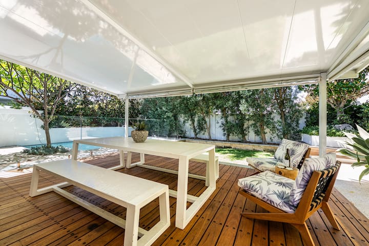 Cott Life – Light & Bright Villa with private Pool