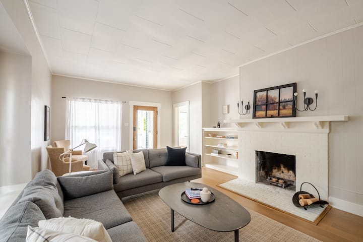Charming Craftsman • Pet Friendly • Manito Park - Spokane, WA