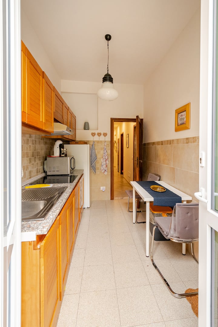 [Sunny Home] - W/ Private Patio & Ac | 10min Duomo - Florence