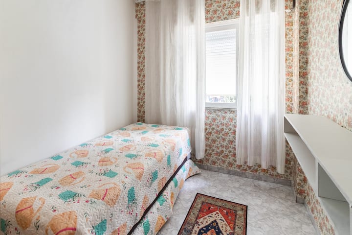 საძინებელი 1