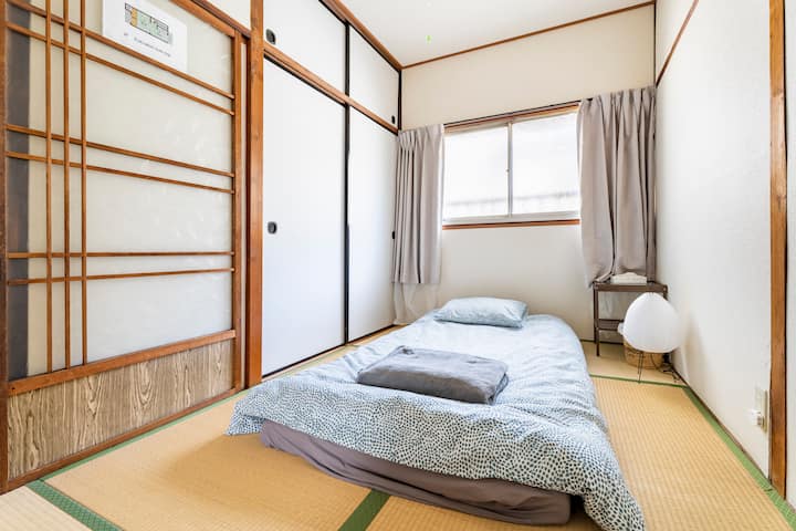 საძინებელი 1