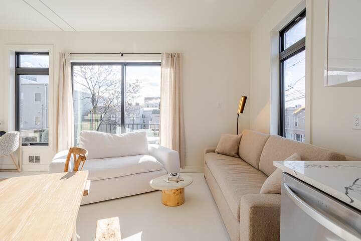 Townhouse 3|2 NYC in 20 Min Garage Parking gallery image 2