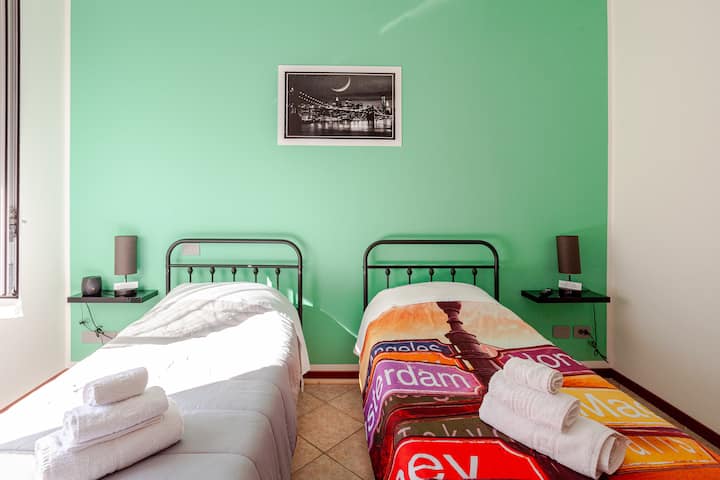 Спалня с единични легла, ако е необходимо 