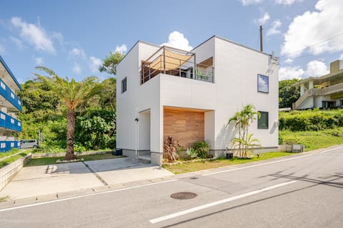 Newly built villa with jacuzzi, sauna and BBQ