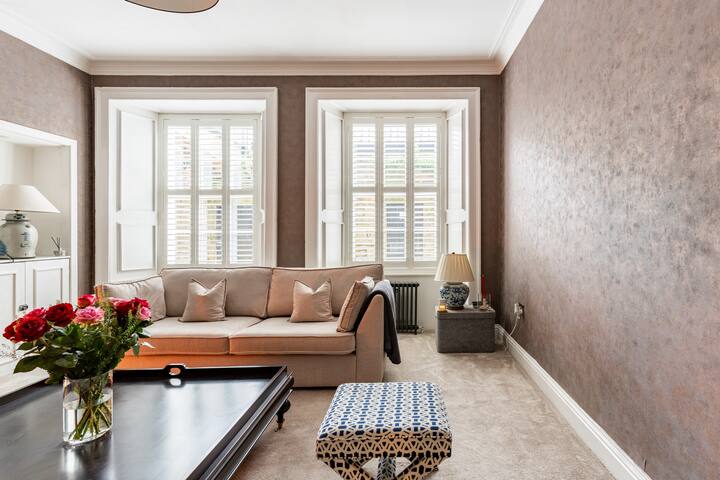 Luxury New Town Apartment gallery image 2