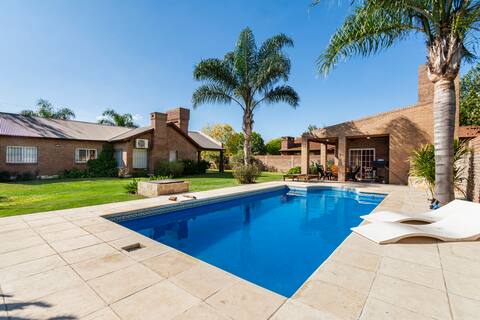 House in funes with Jacuzzi (9p)