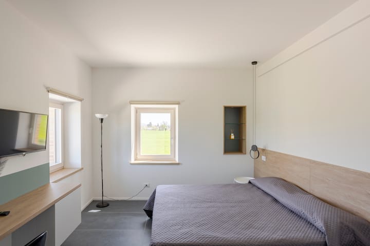 غرفة نوم 1 بسرير مزدوج أو مفرد إذا لزم الأمر 