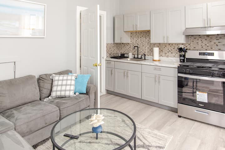 Modern 1bdr Apartment In The Heart Of Black Rock - Bridgeport, CT