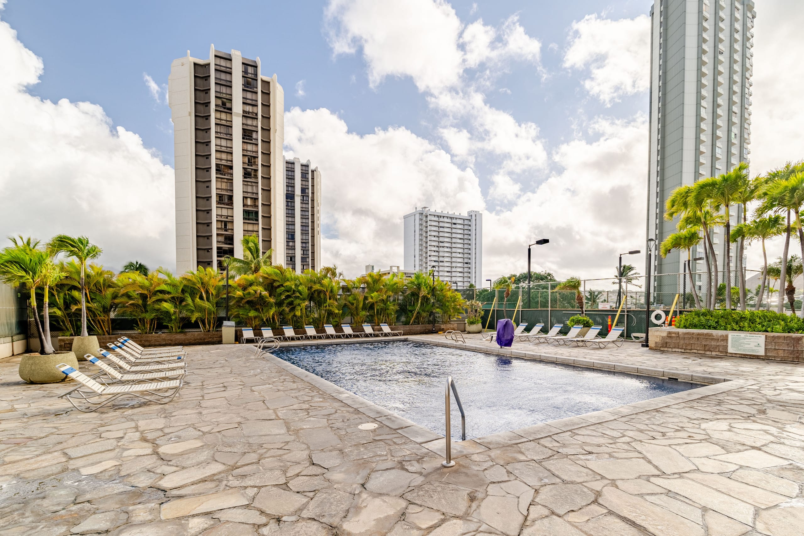 Highrise Ocean Views in Waikiki, +AC - Image 35