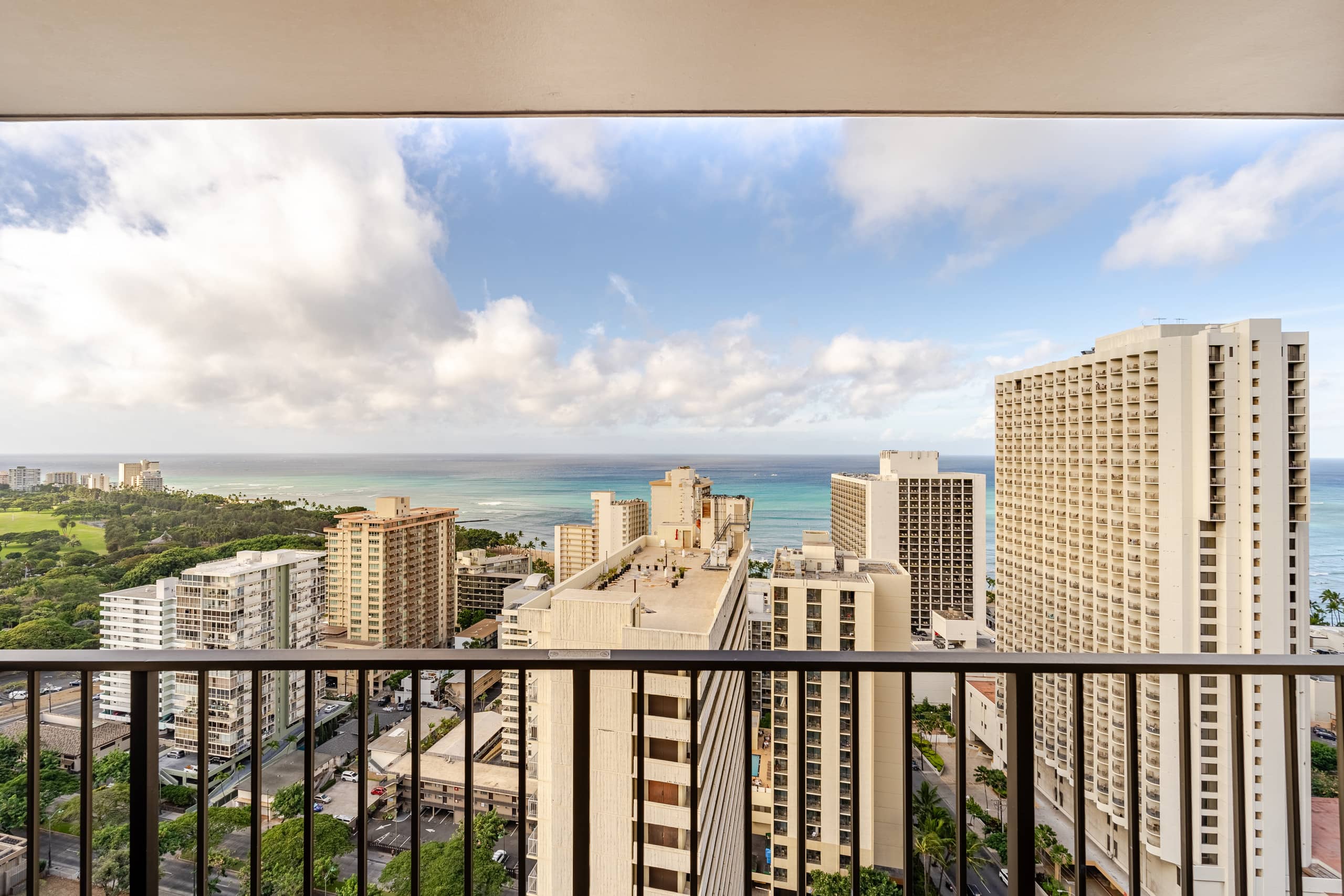Highrise Ocean Views in Waikiki, +AC - Image 19
