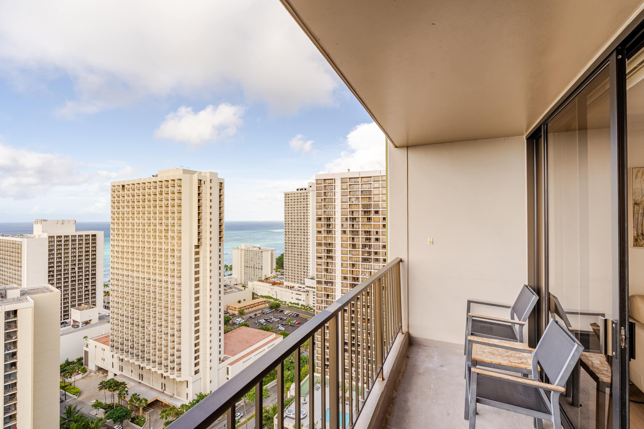 Highrise Ocean Views in Waikiki, +AC - Image 20