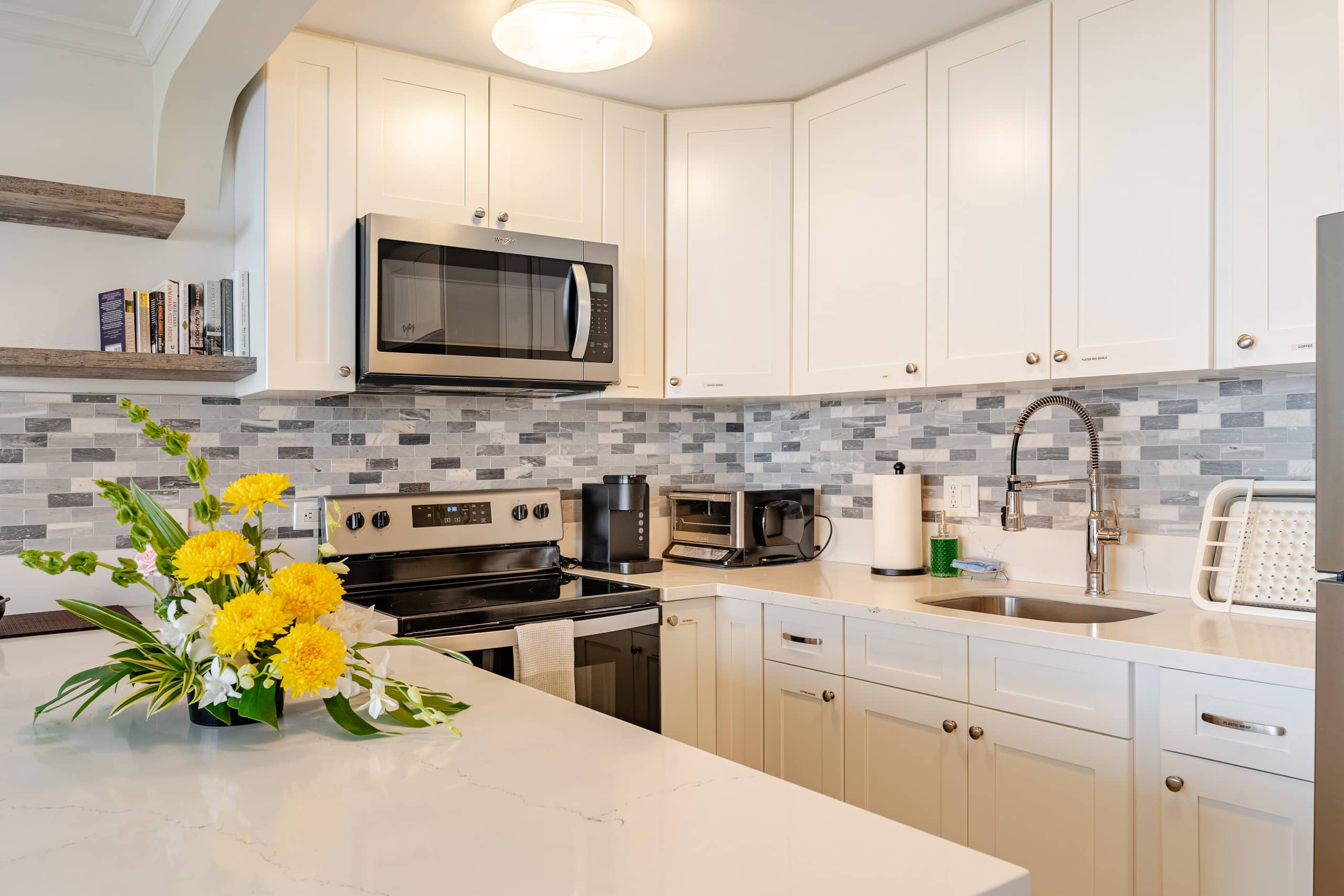 Highrise Ocean Views in Waikiki, +AC - Image 8