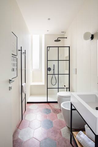 Superior Apartment gallery image 5