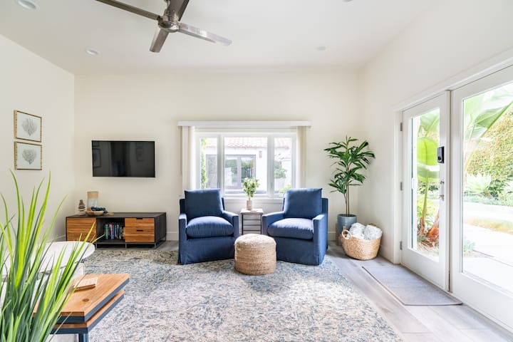 Light & Airy Villa-central Location-dog Friendly - Santa Barbara