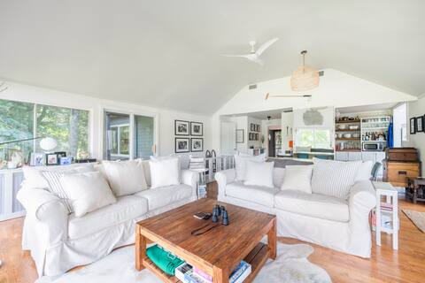 Sunny house on Lake Oscawana