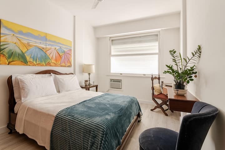 クォーター2 ：部屋は広くて風通しが良く、カップルにはとても快適です。  