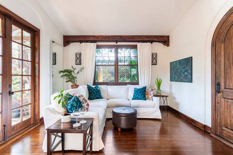 Super Private Hidden Redwood City House and Garden