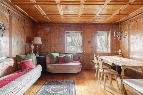 Top Airbnb: Apartment on Croda da Lago in Cortina D'ampezzo