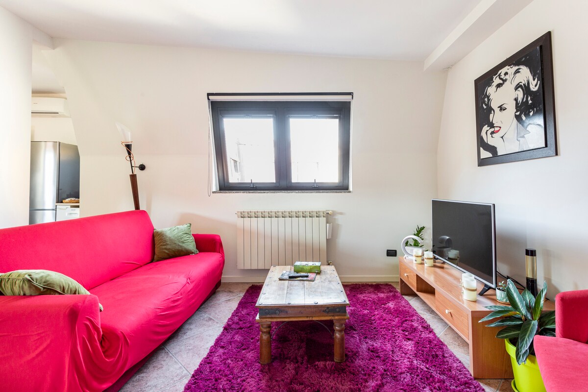 Successful Airbnb property: MM1 line 100 m away|Duomo 15 min away|Centrale 20 min away|Free parking in Milano