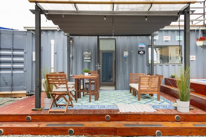 Modern Container Chalet W/ Private Pool-open View - Manatí