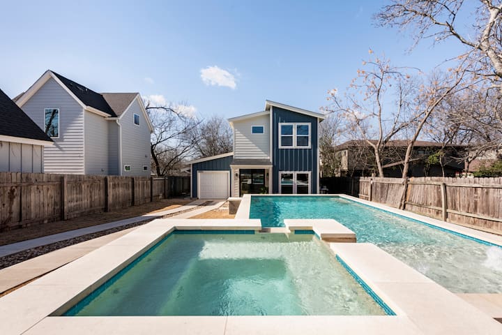 New home w/ pool, hot tub, patio