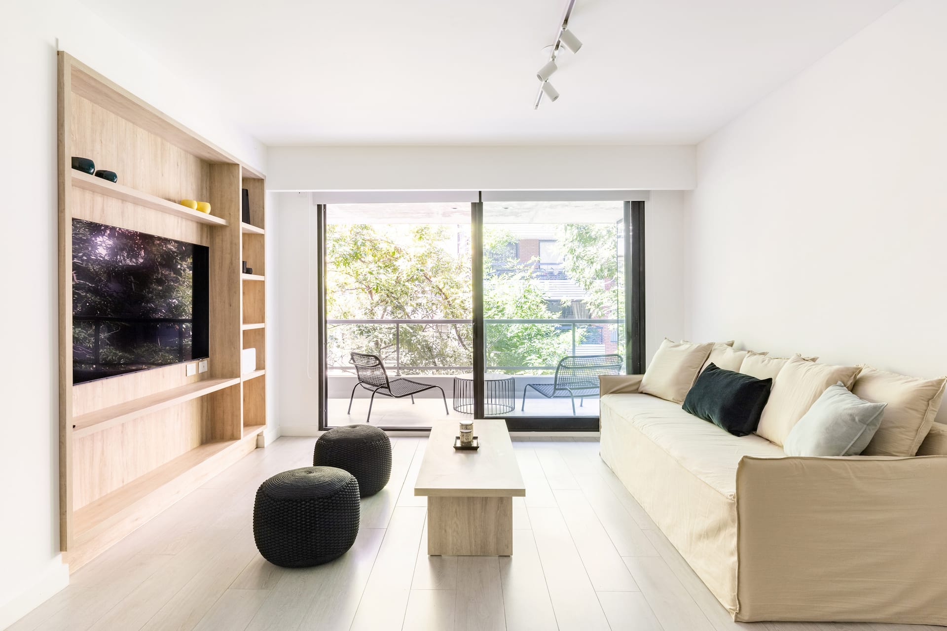 Two-bedroom apartment in Palermo with pool and gym