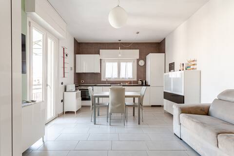 [Forum-San Siro] Modern Penthouse with WIFI and A/C