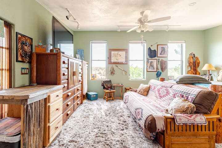 Enchanting Peaceful Bedroom Suite - Cottonwood, AZ