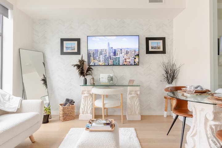 Silver Wood One Bedroom Condo - San Francisco, CA