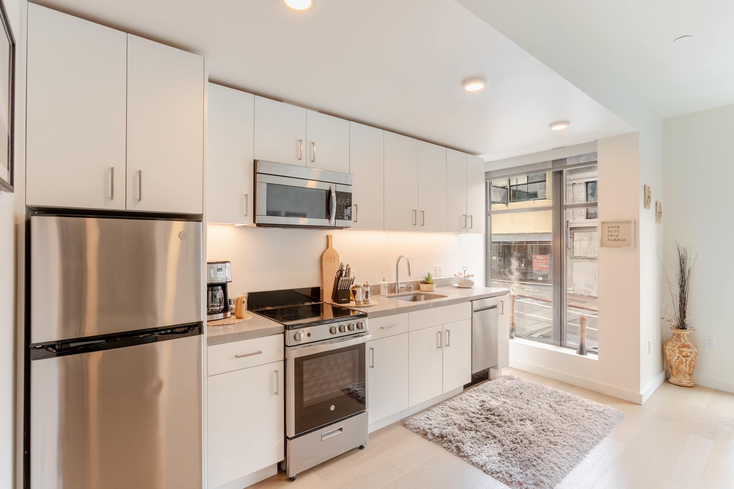 Condo in San Francisco · ★4.92 · 1 bedroom · 1 bed · 1 bath - Image 9