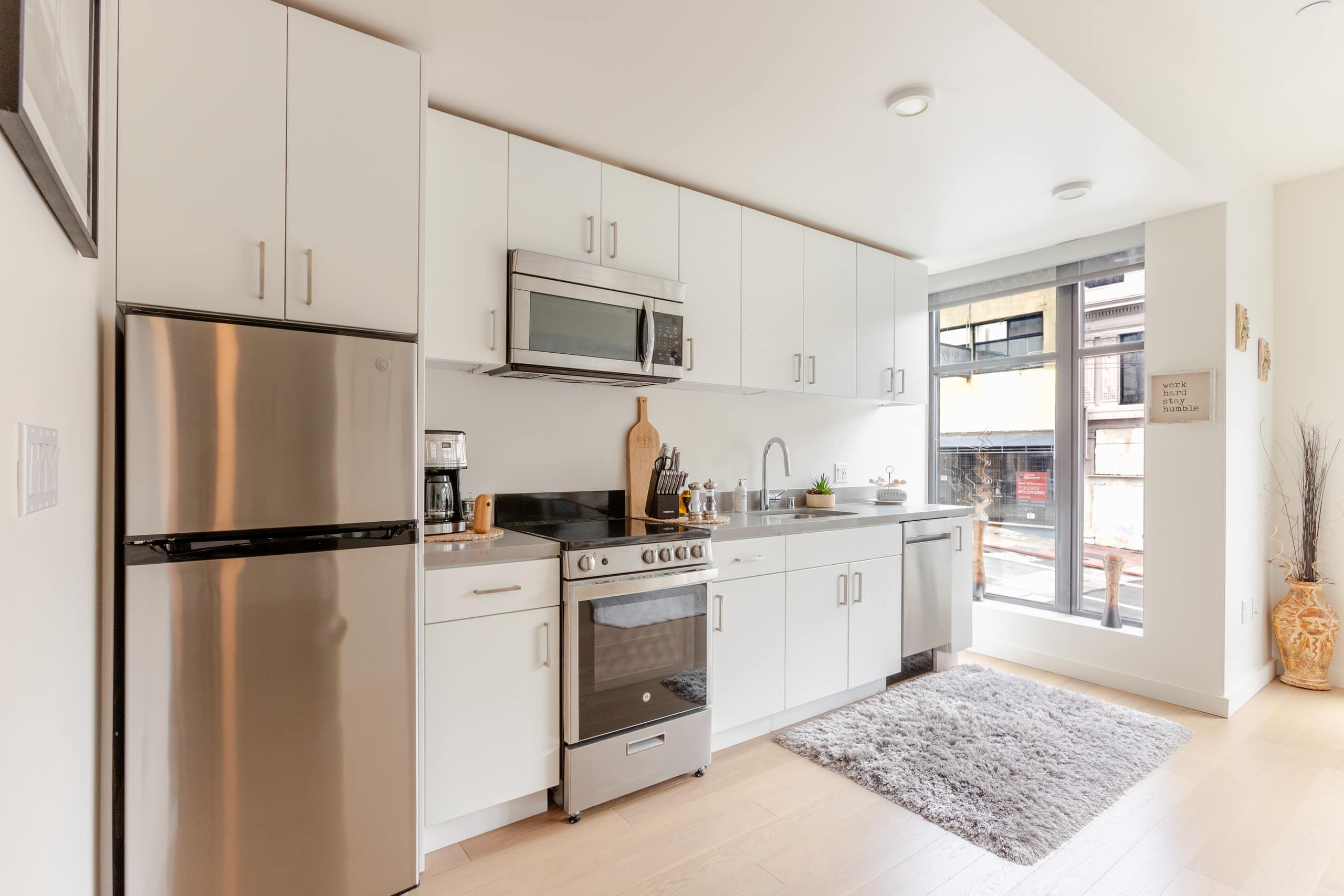 Condo in San Francisco · ★4.92 · 1 bedroom · 1 bed · 1 bath - Image 7