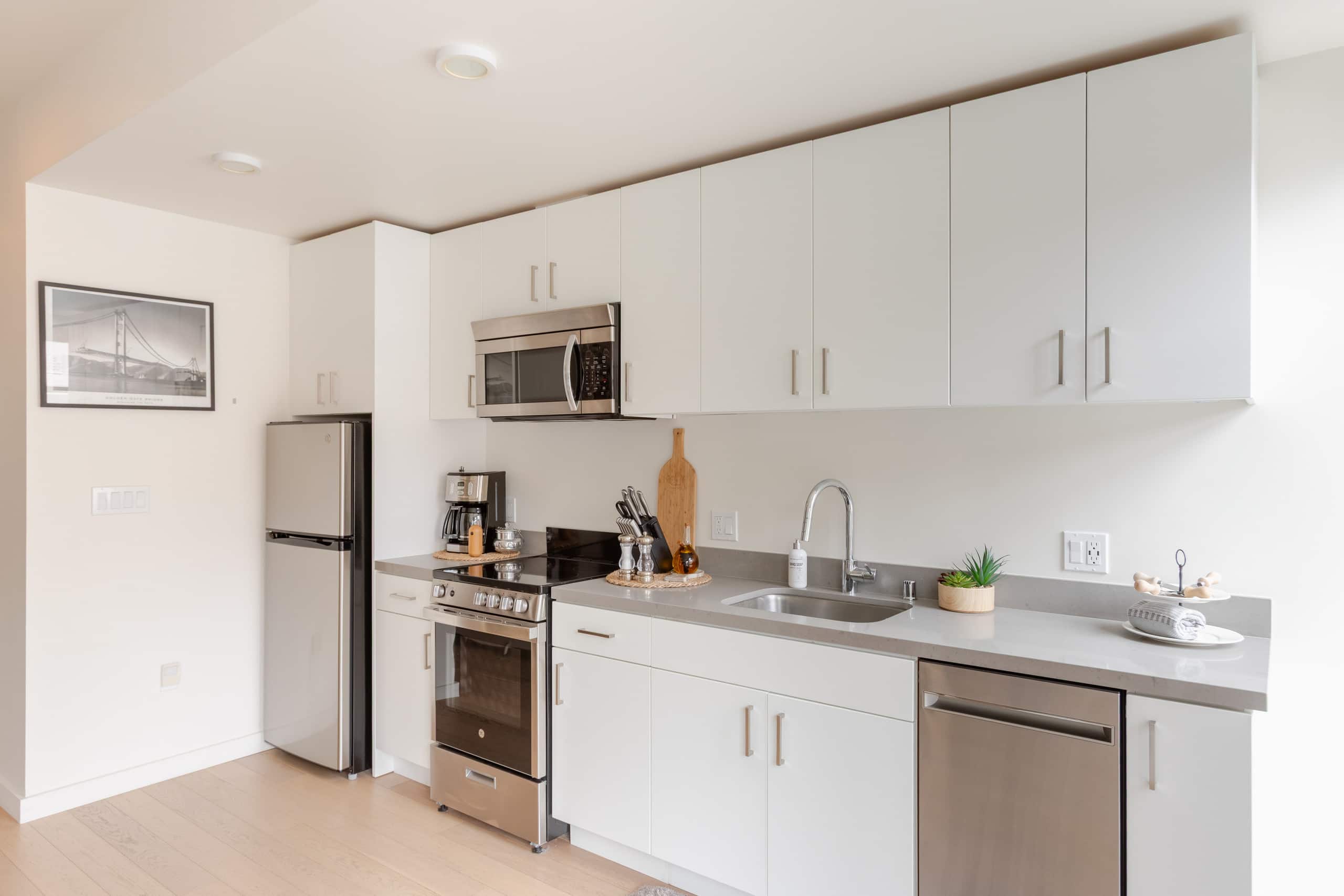 Condo in San Francisco · ★4.92 · 1 bedroom · 1 bed · 1 bath - Image 10