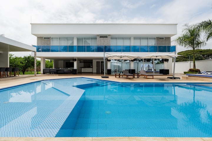 Luxury Estate in Rozo!