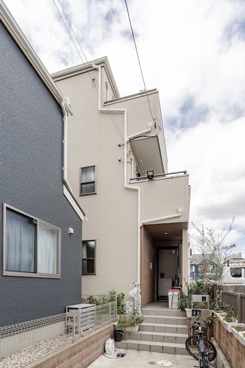Built in 2021, a whole Japanese-style villa that can accommodate 8 people, free parking, 15 minutes