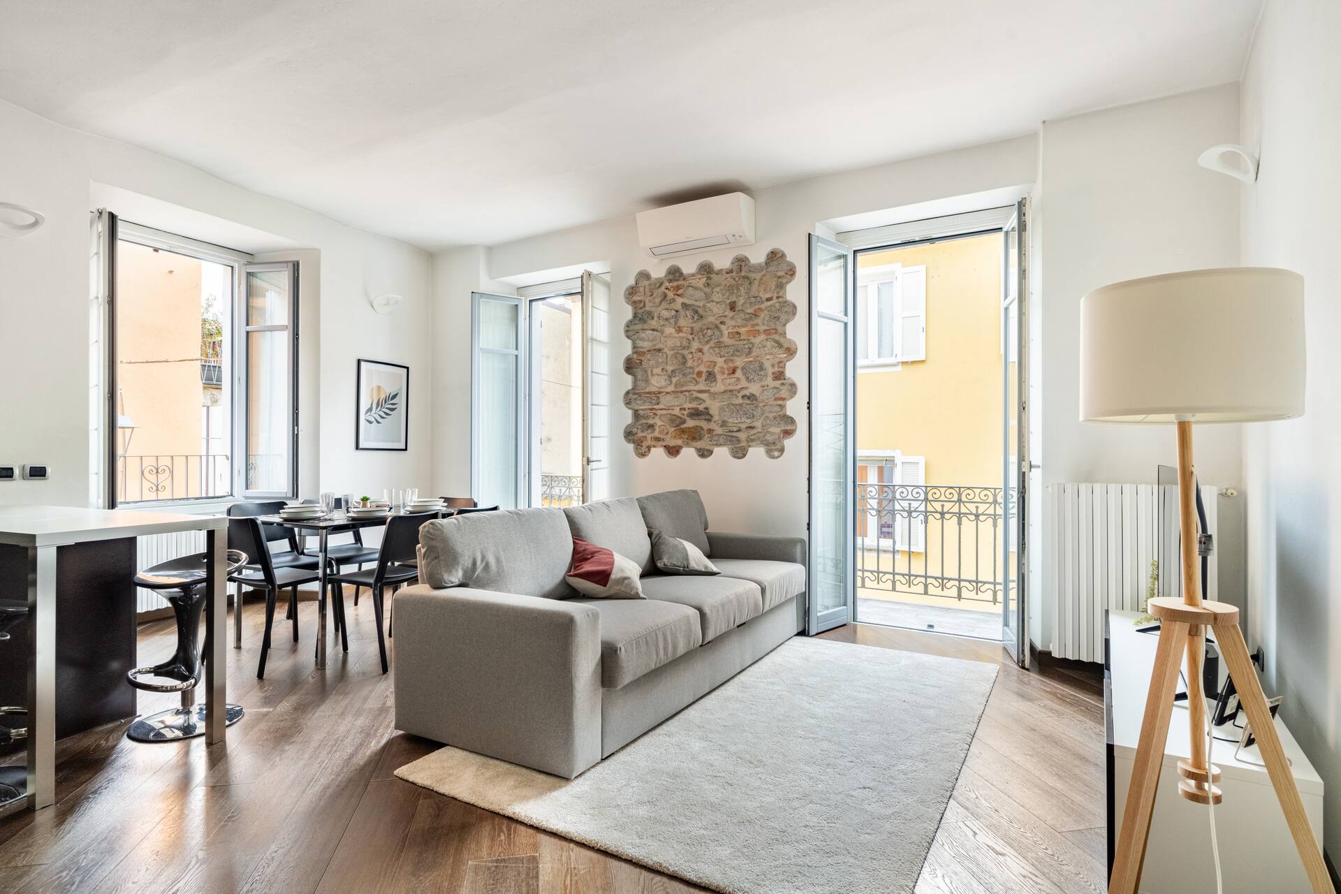 [Historic Center] Nest 147 steps from Lake Maggiore