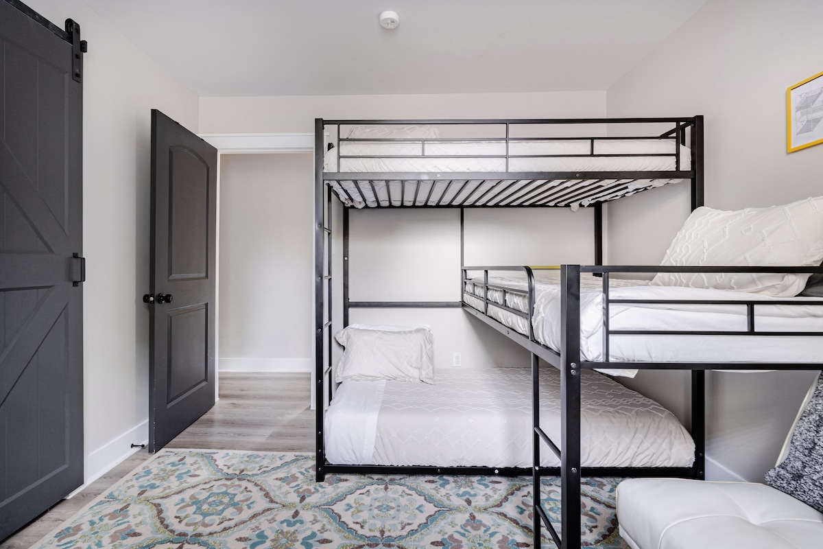 достапен е доволно аранжман за спиење